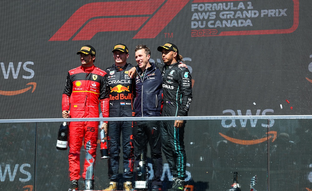 Carlos Sainz, Max Verstappen e Lewis Hamilton