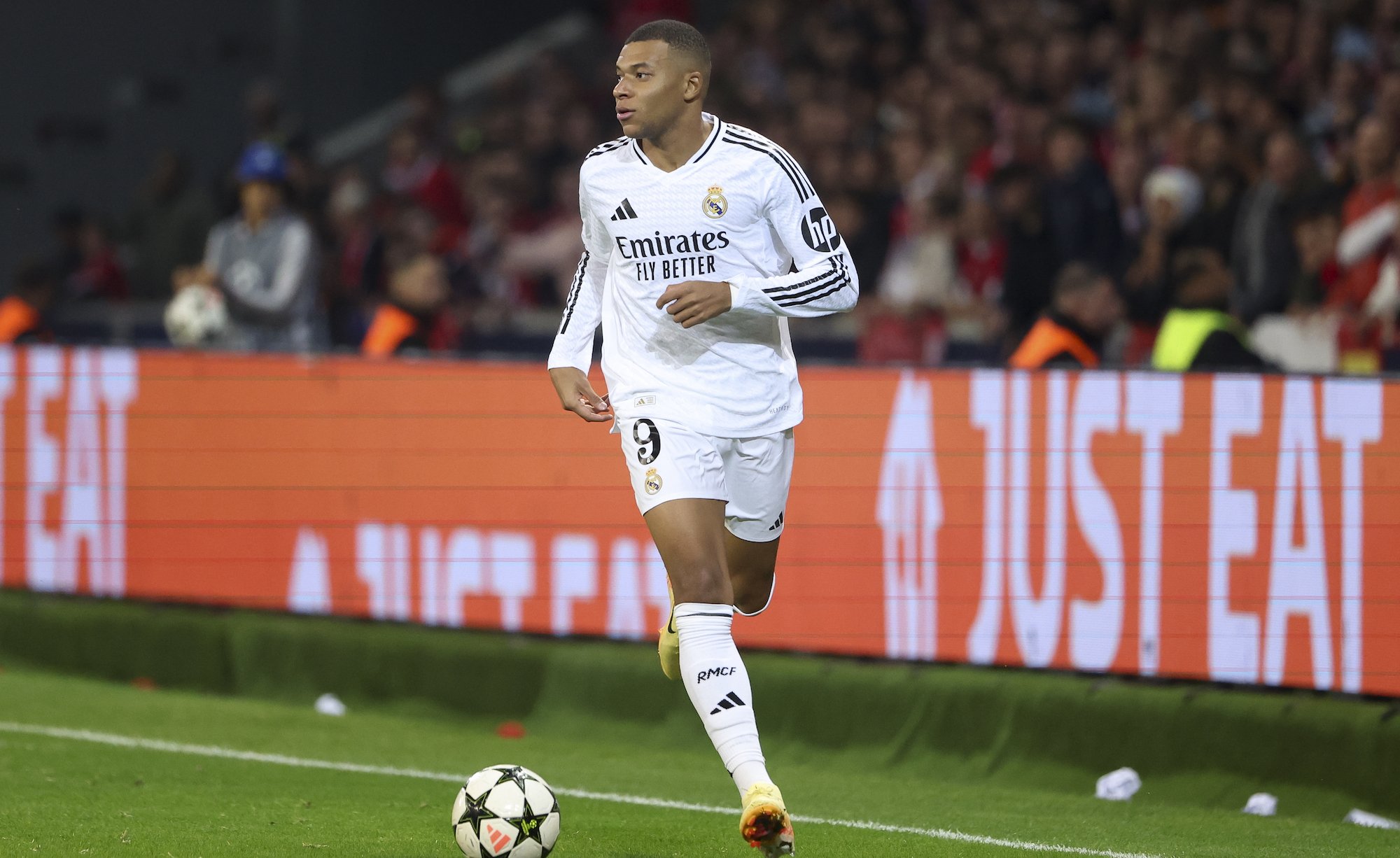 https://www.sportface.it/wp-content/uploads/2024/10/Kylian-Mbappe-Real-Madrid-2024-12.jpg