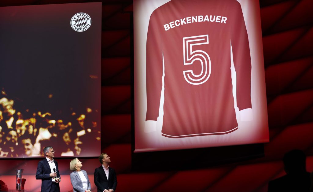 Ritirata la maglia numero 5 di Franz Beckenbauer