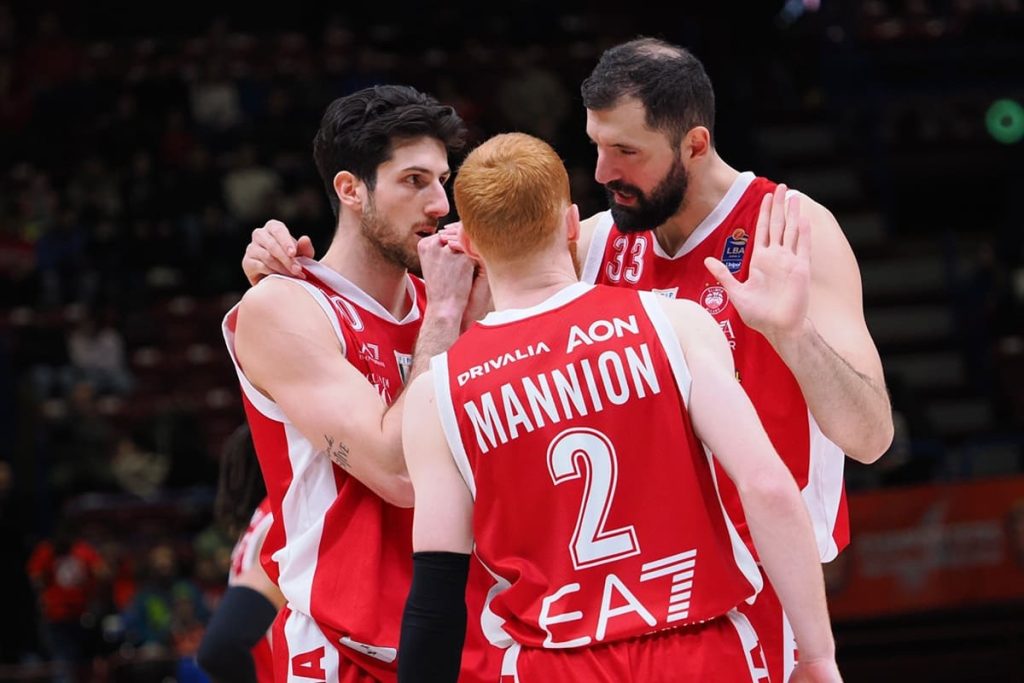 Leandro Bolmaro, Nico Mannion e Nikola Mirotic