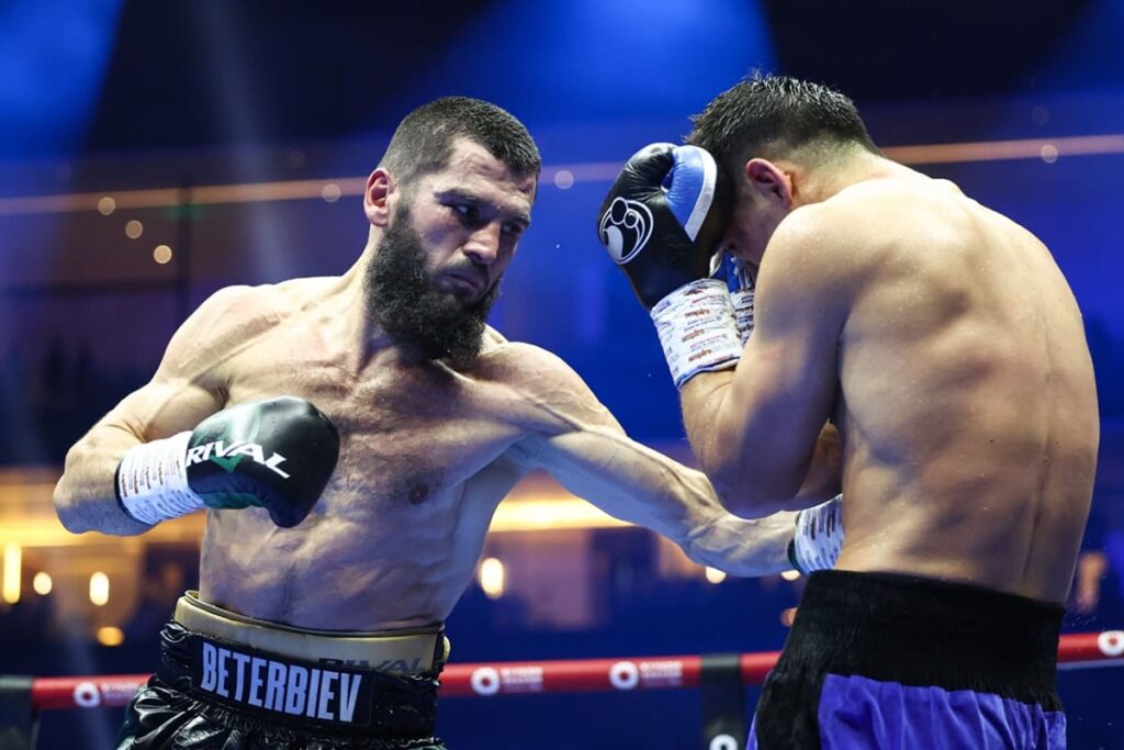 Artur Beterbiev e Dmitry Bivol