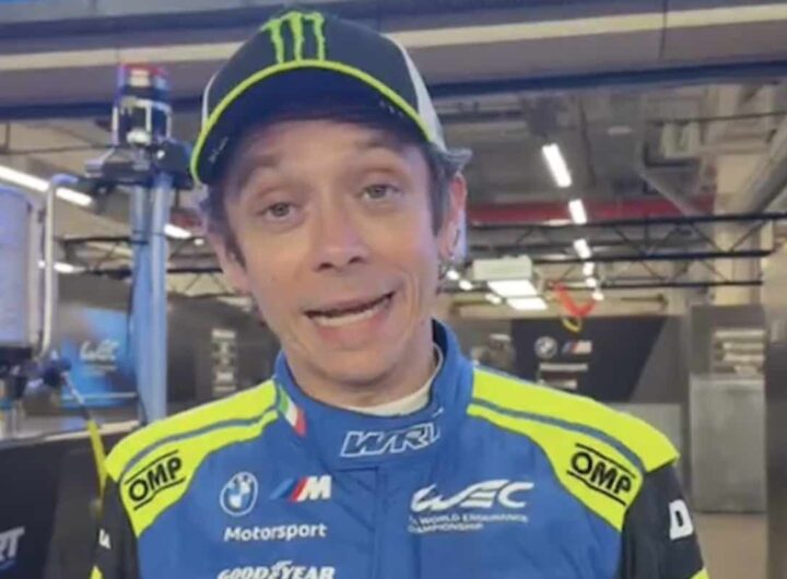 Rossi presenta il suo casco 2025