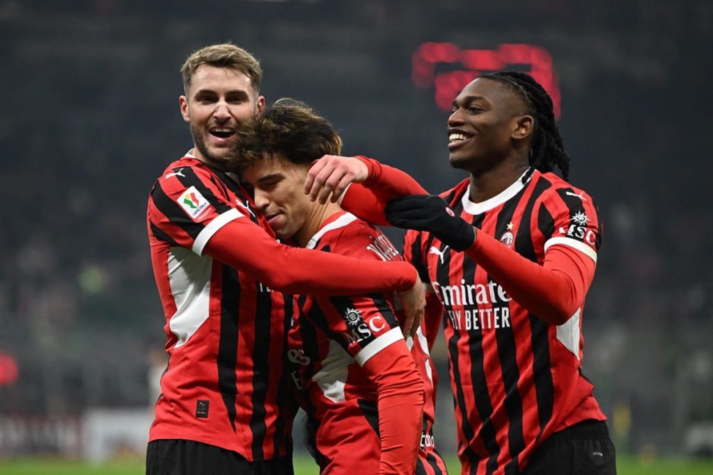 Santiago Gimenez, Joao Felix e Rafa Leao (1)