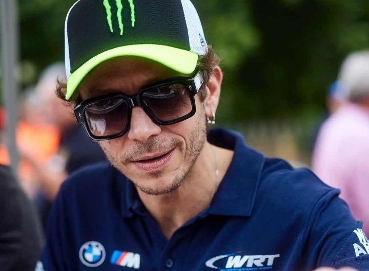 Valentino Rossi firma autografi