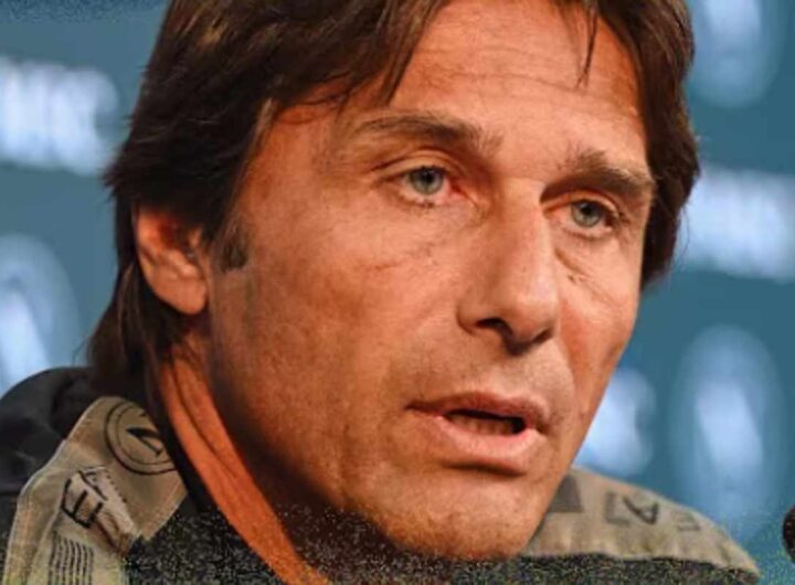 Antonio Conte in conferenza stampa