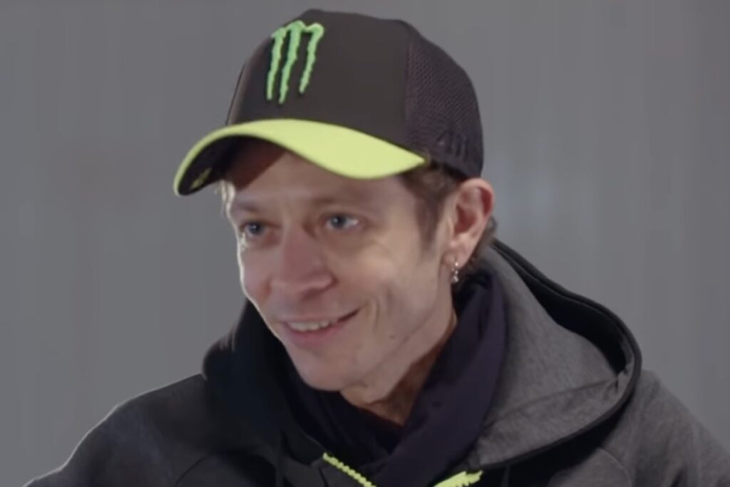 Valentino Rossi intervistato con Lewis Hamilton